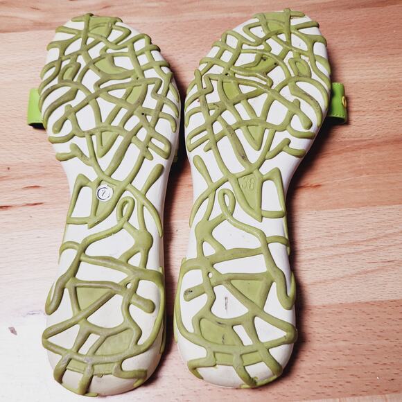 Daffodils 70s Retro Green Buckle Strap Flower Power Footbed Size EU 38 or US 7 - Picture 9 of 10